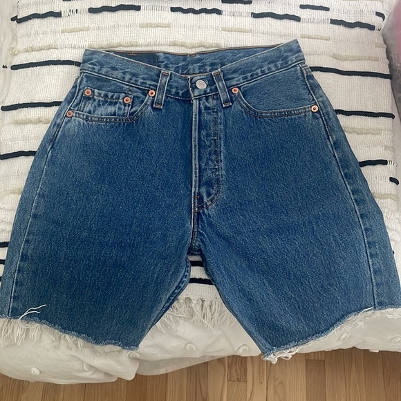 VINTAGE LEVI 501 JEAN SHORTS, CAPRIS, LONG SHORTS - Picture 2 of 3